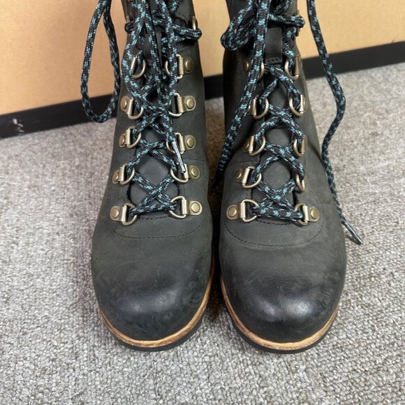 Sorel Conquest Wedge Apres Ski Boots in Black Leather Womens Size US 8 / EU 39 - Picture 2 of 7